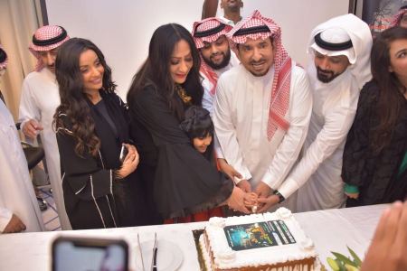 نسرين سروري مع النجم عبدالله السدحان في مسرحية "أكشن يا عمري"